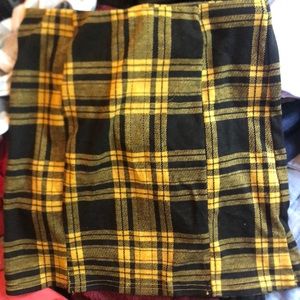 Black and yellow skirt